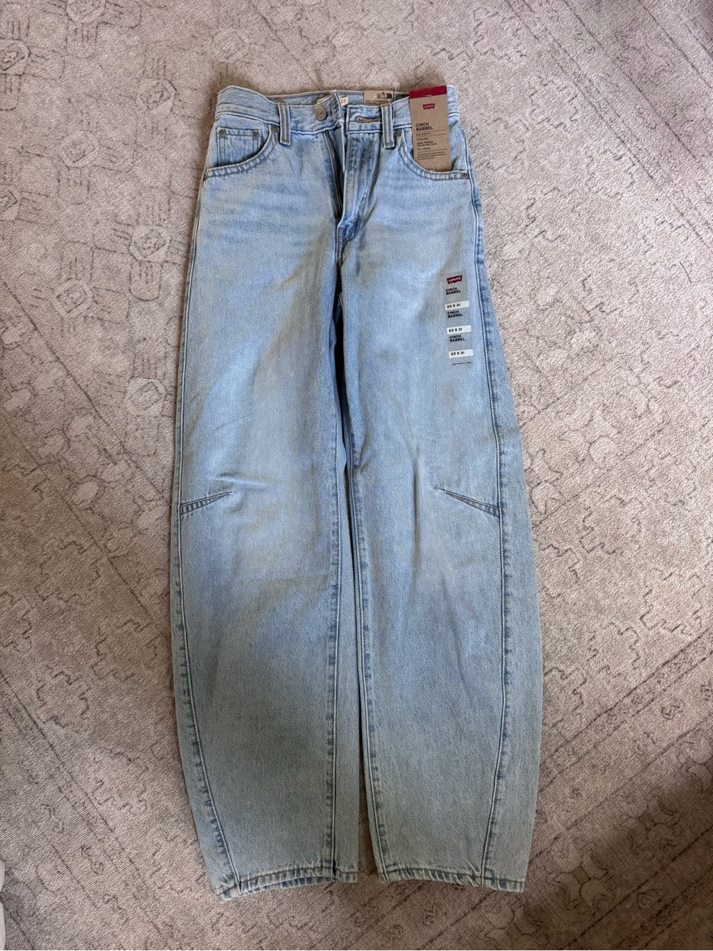 Levi’s Women Cinch Barrel